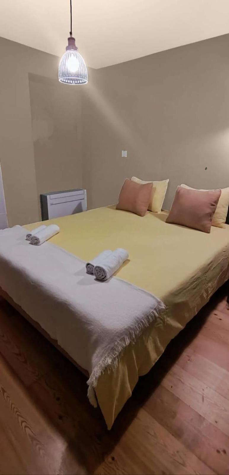 Privatunterkunft Double With Private Wc In Shared House In Downtown Lissabon